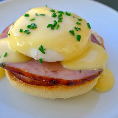 Eggs Benedict Brunch Classic